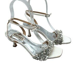 Badgley Mischka Womens Telissa Satin Jeweled Kitten Heels Sandals Size 5
